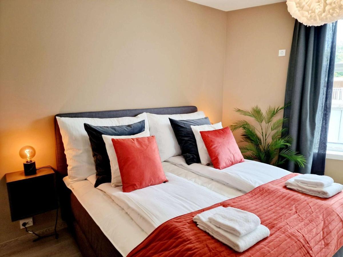 Modern & Spacious 3-bedroom, Central, Parking Leilighet Stavanger