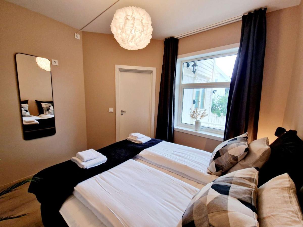 Leilighet Modern & Spacious 3-bedroom, Central, Parking